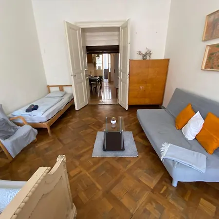 Διαμέρισμα Charming Flat Old Vinohrady